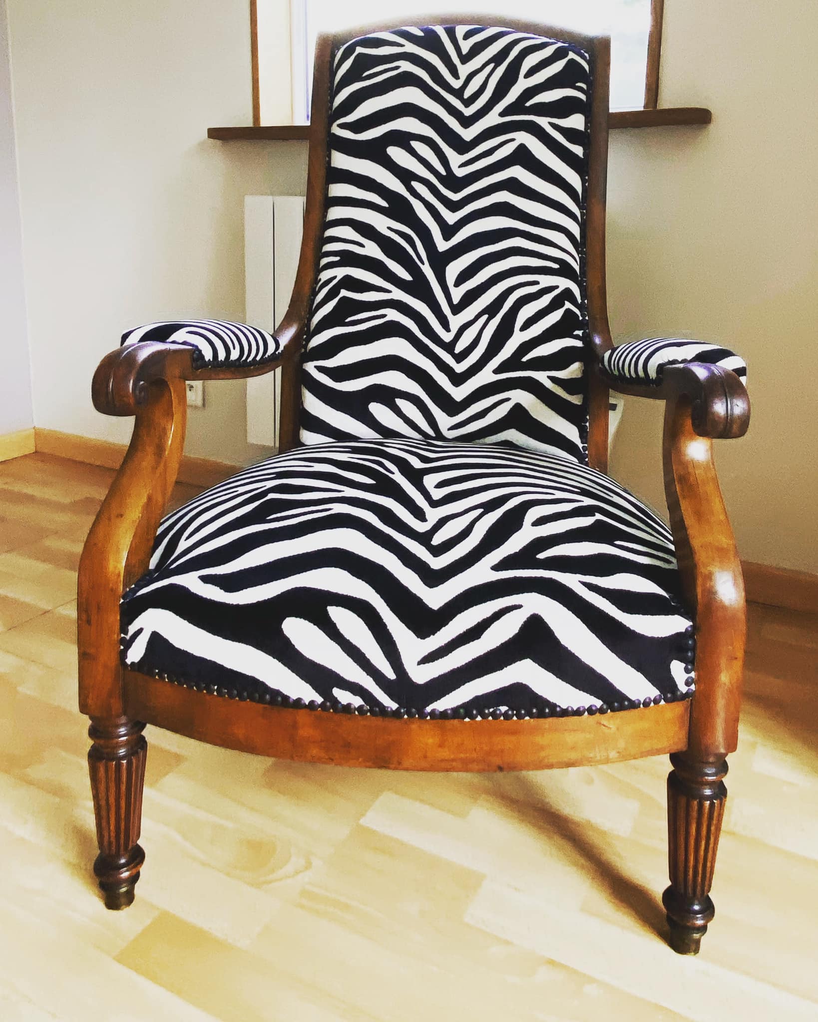 fauteuil zebre-restauration_Géraldine-Maillot